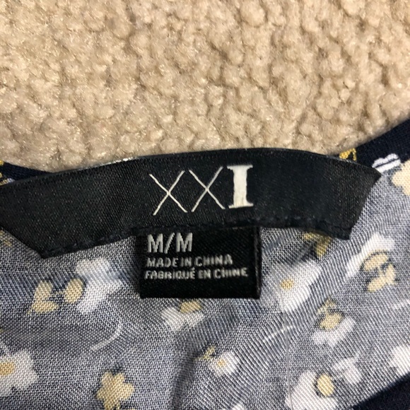 NWT Forever 21 Floral Dress - Picture 3 of 6